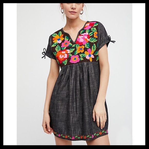 Free People Dresses & Skirts - Free People Oaxaca Embroidered Chambray Dress